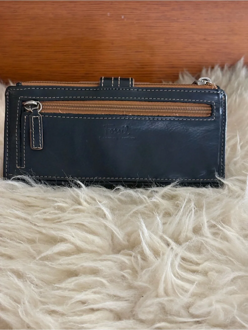 Fossil Black Leather Women's Wallet with Tan Contrast Stitching